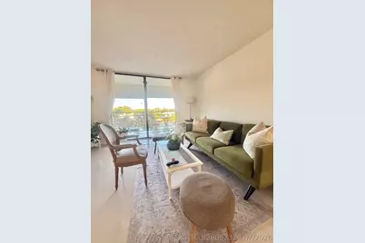 4640 Lucerne Lakes Boulevard W #402, Lake Worth, FL 33467 - Photo 2