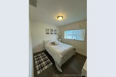 11150 Peachtree Drive, Miami, FL 33161 - Photo 20