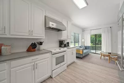 11355 Pond View Drive #D104, Wellington, FL 33414 - Photo 8