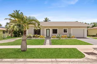 728 NE 9th Ave, Boynton Beach, FL 33435 - Photo 1