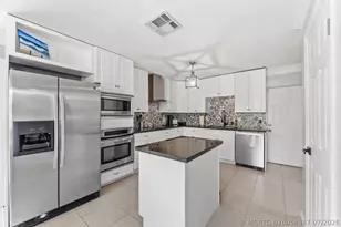 728 NE 9th Ave, Boynton Beach, FL 33435 - Photo 12