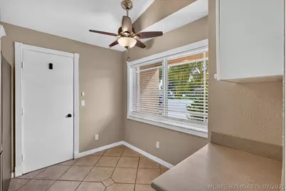 166 Raintree, Jupiter, FL 33458 - Photo 10