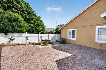 166 Raintree, Jupiter, FL 33458 - Photo 18