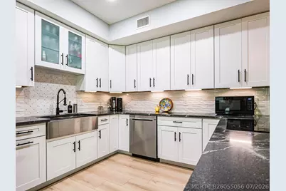 524 7th Square #102, Vero Beach, FL 32962 - Photo 14