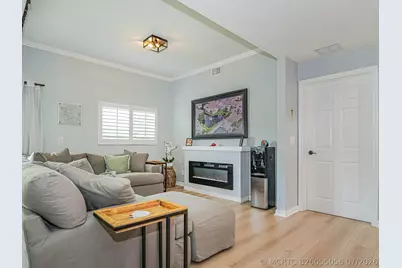 524 7th Square #102, Vero Beach, FL 32962 - Photo 8