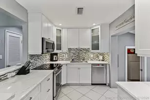 800 SW 19th St, Fort Lauderdale, FL 33315 - Photo 12