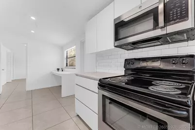 1712 NE 50th Court, Pompano Beach, FL 33064 - Photo 22