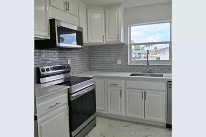 2739 Emory Drive W #J, West Palm Beach, FL 33415 - Photo 8