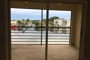 309 Lake Cir, North Palm Beach, FL 33408 - Photo 2