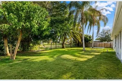 272 SW Carter Avenue, Port Saint Lucie, FL 34983 - Photo 10