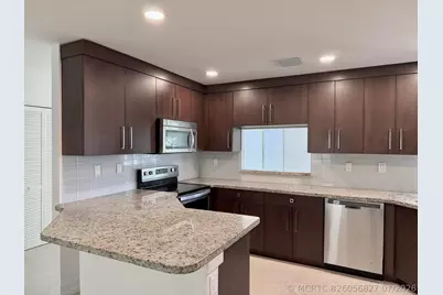 21440 Millbrook Court, Boca Raton, FL 33498 - Photo 4
