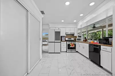 11650 NW 39th Place, Sunrise, FL 33323 - Photo 10