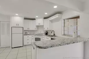 7 Greenway N, Royal Palm Beach, FL 33411 - Photo 6