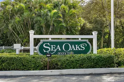 1260 Palmetto Court #106, Vero Beach, FL 32963 - Photo 2