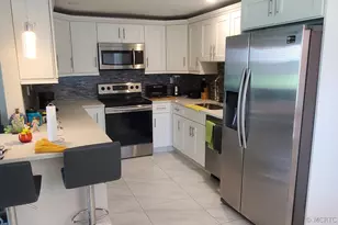 999 Normandy U, Delray Beach, FL 33484 - Photo 2
