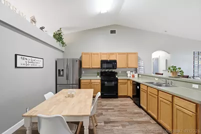 558 SW South Quick Circle, Port Saint Lucie, FL 34953 - Photo 8