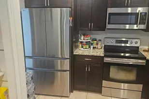 301 SW Violet Ave, Port Saint Lucie, FL 34983 - Photo 8
