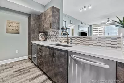 550 Okeechobee Boulevard #704, West Palm Beach, FL 33401 - Photo 12