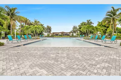 1304 Whitcombe Drive, Royal Palm Beach, FL 33411 - Photo 4