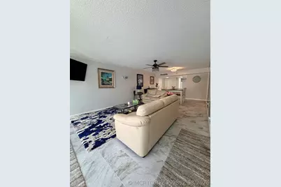 2425 Presidential Way #304, West Palm Beach, FL 33401 - Photo 10