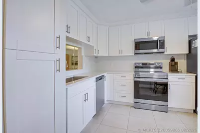 6698 10th Avenue N #301, Lake Worth, FL 33467 - Photo 2