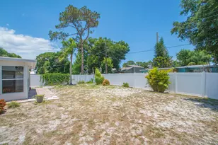 7590 58th Ct, Vero Beach, FL 32967 - Photo 16