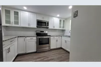 3100 W Rolling Hills Circle #609, Davie, FL 33328 - Photo 4