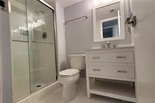 3100 W Rolling Hills Cir, Davie, FL 33328 - Photo 14