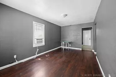 649 W 10th Street, Riviera Beach, FL 33404 - Photo 6