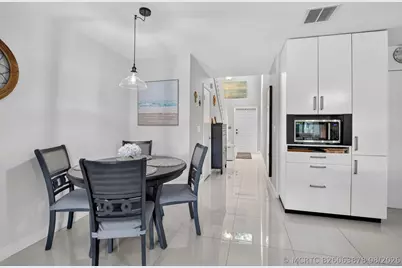 2260 Discovery Circle W, Deerfield Beach, FL 33442 - Photo 6