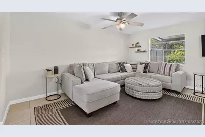 327 NW 36th Avenue, Deerfield Beach, FL 33442 - Photo 6