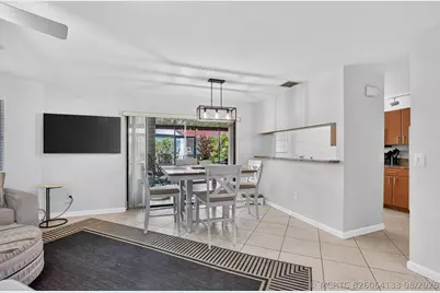 327 NW 36th Avenue, Deerfield Beach, FL 33442 - Photo 8