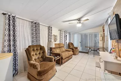 8670 SW 18th Place, Davie, FL 33324 - Photo 10