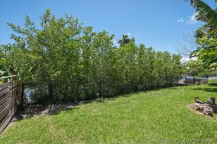 1158 Grant St, Hollywood, FL 33019 - Photo 22