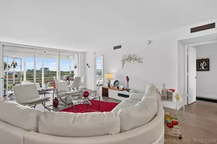 575 Oaks Ln, Pompano Beach, FL 33069 - Photo 4