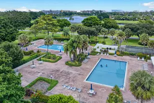 575 Oaks Ln, Pompano Beach, FL 33069 - Photo 30