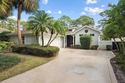 1018 Carolina Circle SW, Vero Beach, FL 32962 - Photo 2