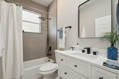 1018 Carolina Circle SW, Vero Beach, FL 32962 - Photo 42