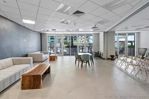 1750 N Bayshore Dr, Miami, FL 33132 - Photo 28