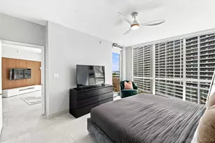 1750 N Bayshore Dr, Miami, FL 33132 - Photo 10