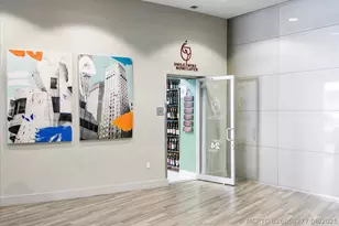 1750 N Bayshore Dr, Miami, FL 33132 - Photo 26