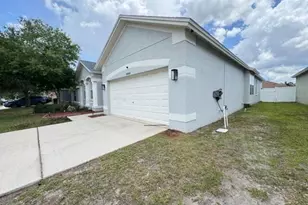 10868 Standing Stone Dr, Wimauma, FL 33598 - Photo 2