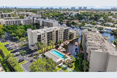 20 Royal Palm Way #3020, Boca Raton, FL 33432 - Photo 2