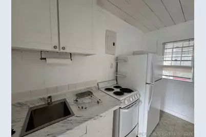 200 Park Avenue #5, Lake Park, FL 33403 - Photo 6