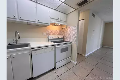 409 Executive Center Drive #211, West Palm Beach, FL 33401 - Photo 34