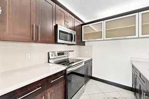 9139 SW 23rd St, Davie, FL 33324 - Photo 10