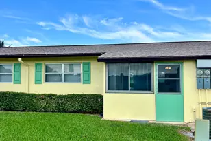 2895 Crosley Dr W, West Palm Beach, FL 33415 - Photo 16