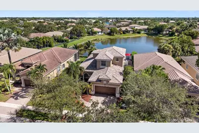 12390 NW 78th Manor, Parkland, FL 33076 - Photo 4