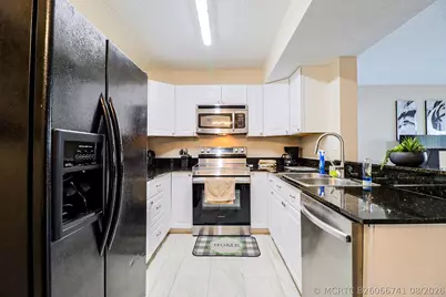 450 Palm Circle W #106, Pembroke Pines, FL 33025 - Photo 16