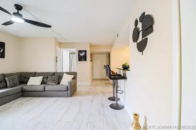 450 Palm Circle W #106, Pembroke Pines, FL 33025 - Photo 10
